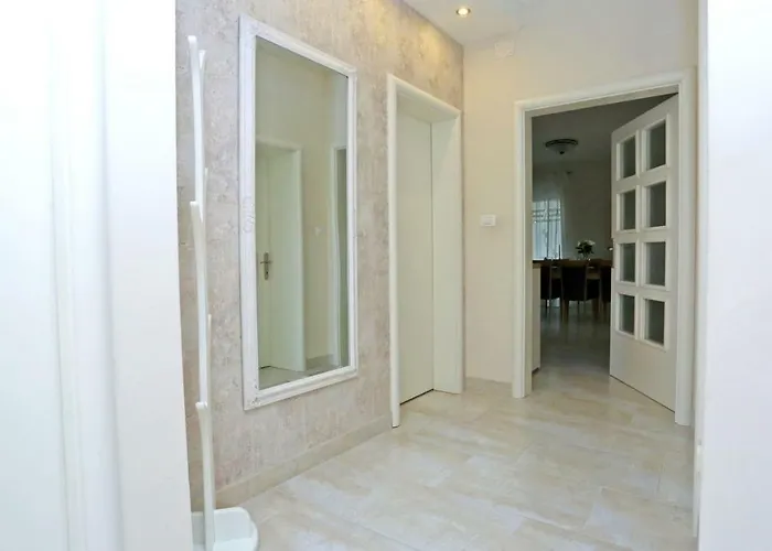 Blue Eyes Appartement Žrnovnica