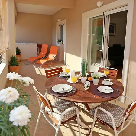 شقة Blue Eyes Žrnovnica